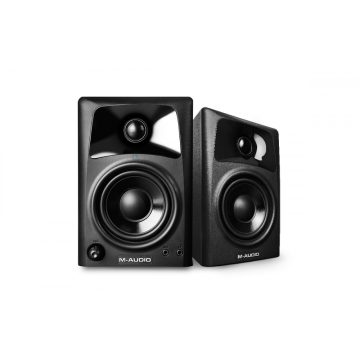 M-AUDIO AV32 (Archív)