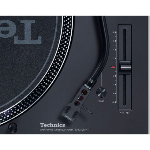 Technics SL-1210MK7 