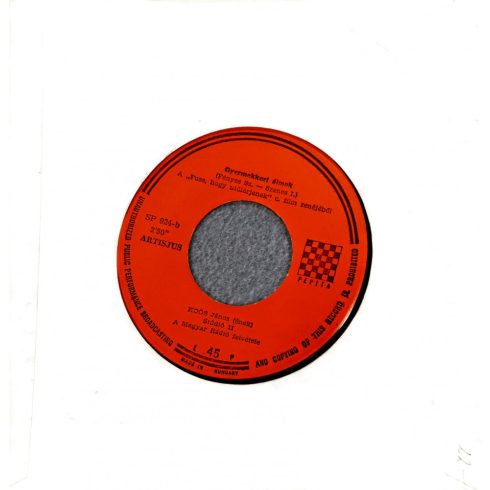 Zalatnay Sarolta Félteni kell vonós tánczenekar